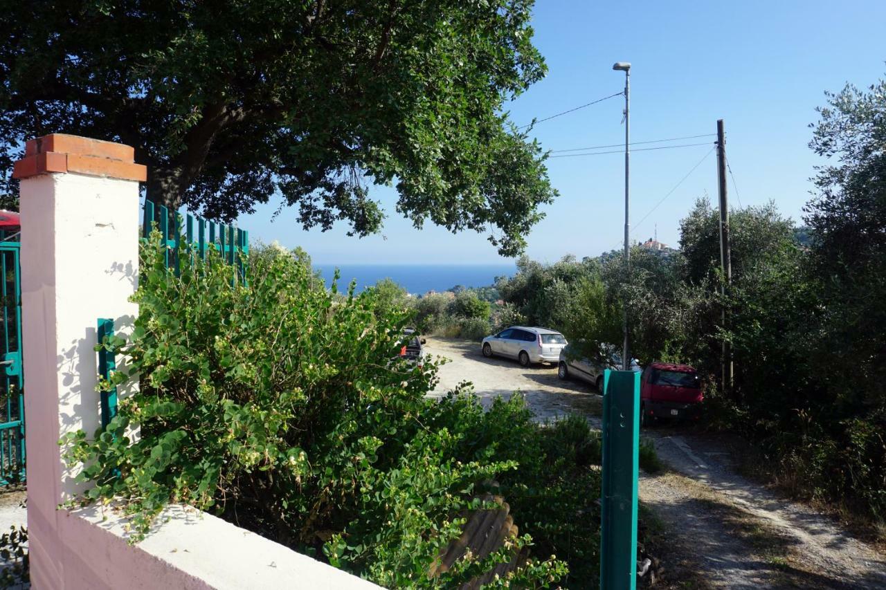 La Quercia Agriturismo อิมเปรีอา ภายนอก รูปภาพ