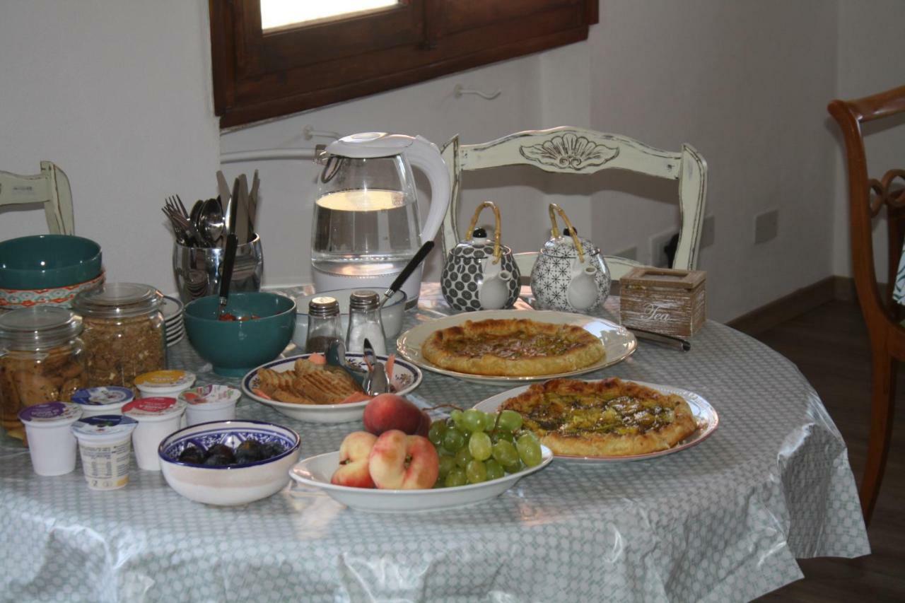 La Quercia Agriturismo อิมเปรีอา ภายนอก รูปภาพ